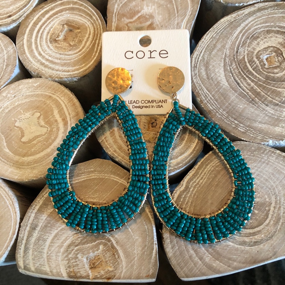 NWT! Gold and teal beaded earrings!!